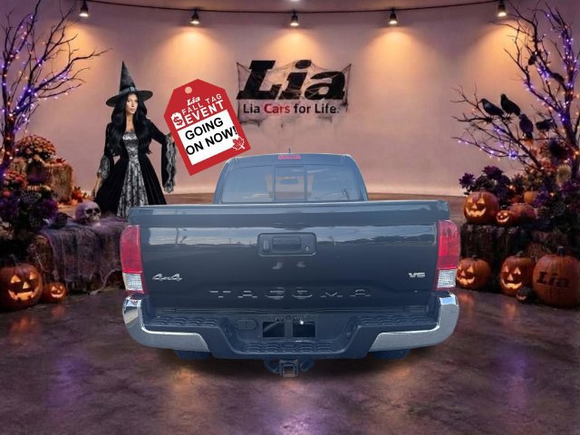 Used 2017 Toyota Tacoma SR5 w/ Tow Package AWD/4WD image 4