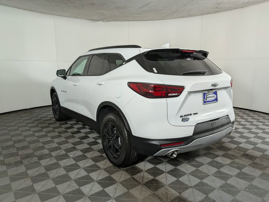 New 2026 Chevrolet Blazer LT w/ Midnight/Sport Edition AWD/4WD image 4