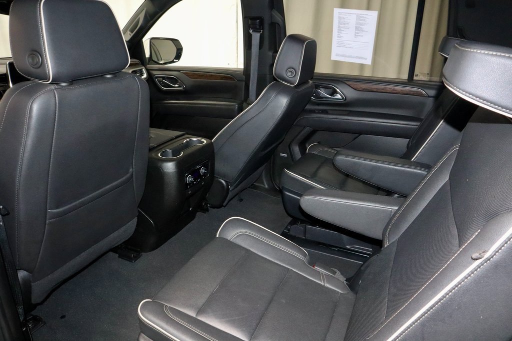 Used 2023 Chevrolet Suburban Premier image 20
