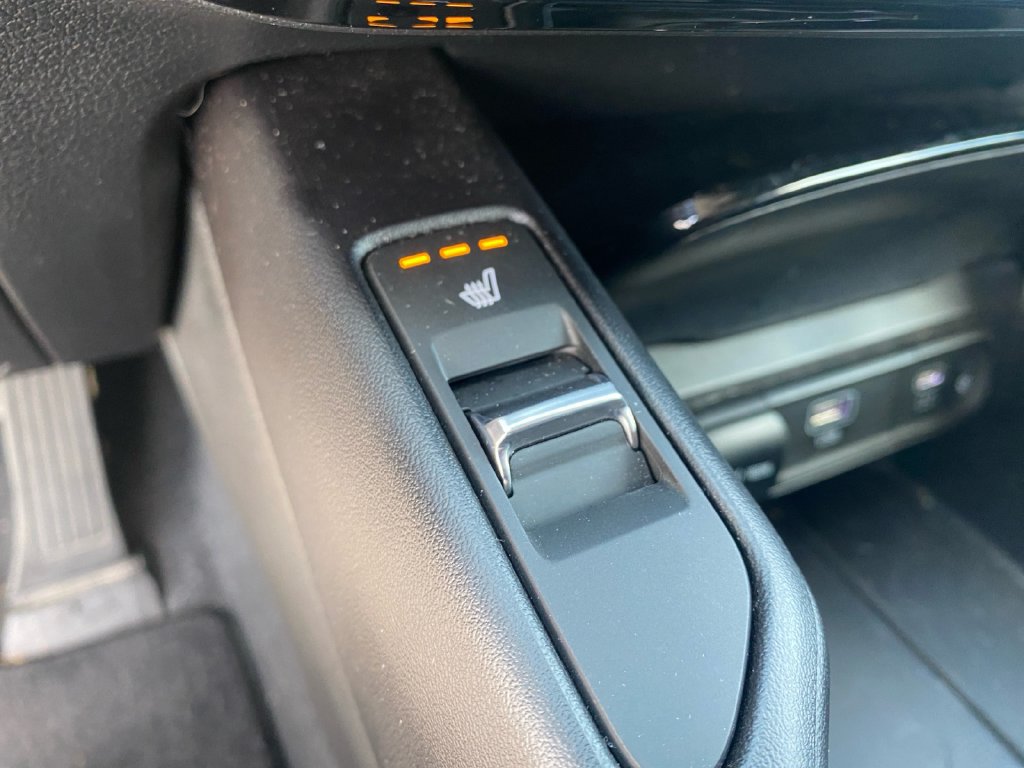 Used 2025 Kia Telluride S FWD image 19