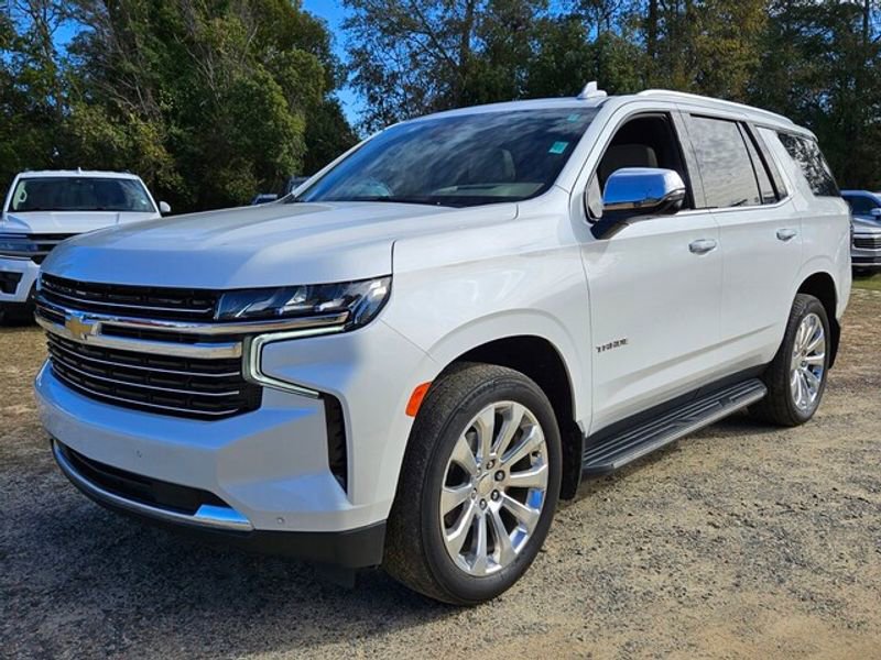 Used 2021 Chevrolet Tahoe Premier w/ Premium Package image 4
