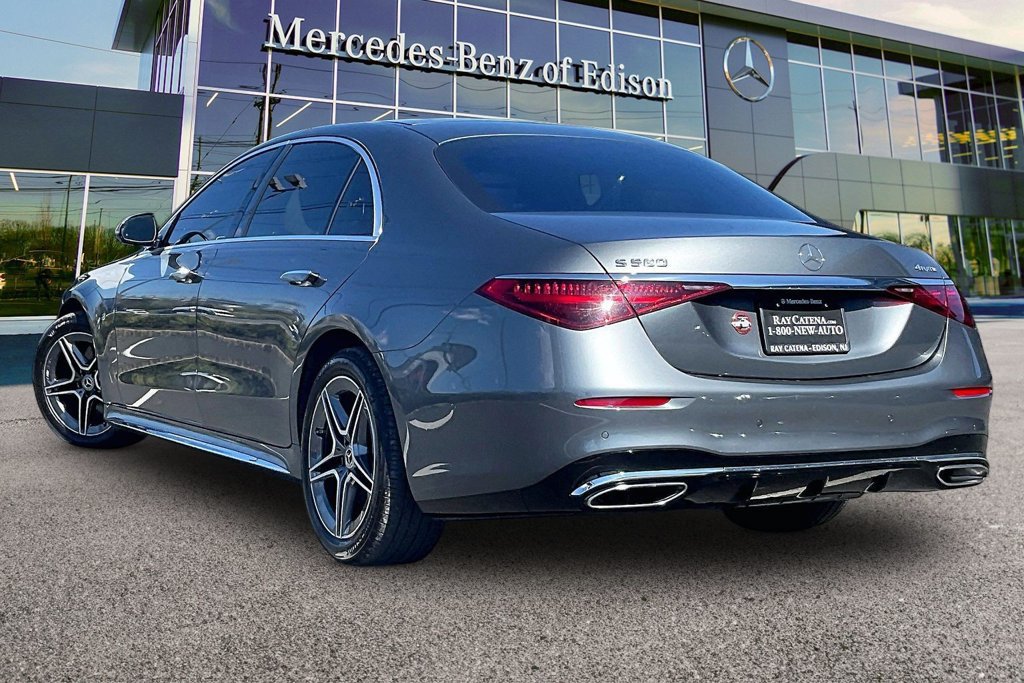 Used 2025 Mercedes-Benz S 580 4MATIC Sedan image 2