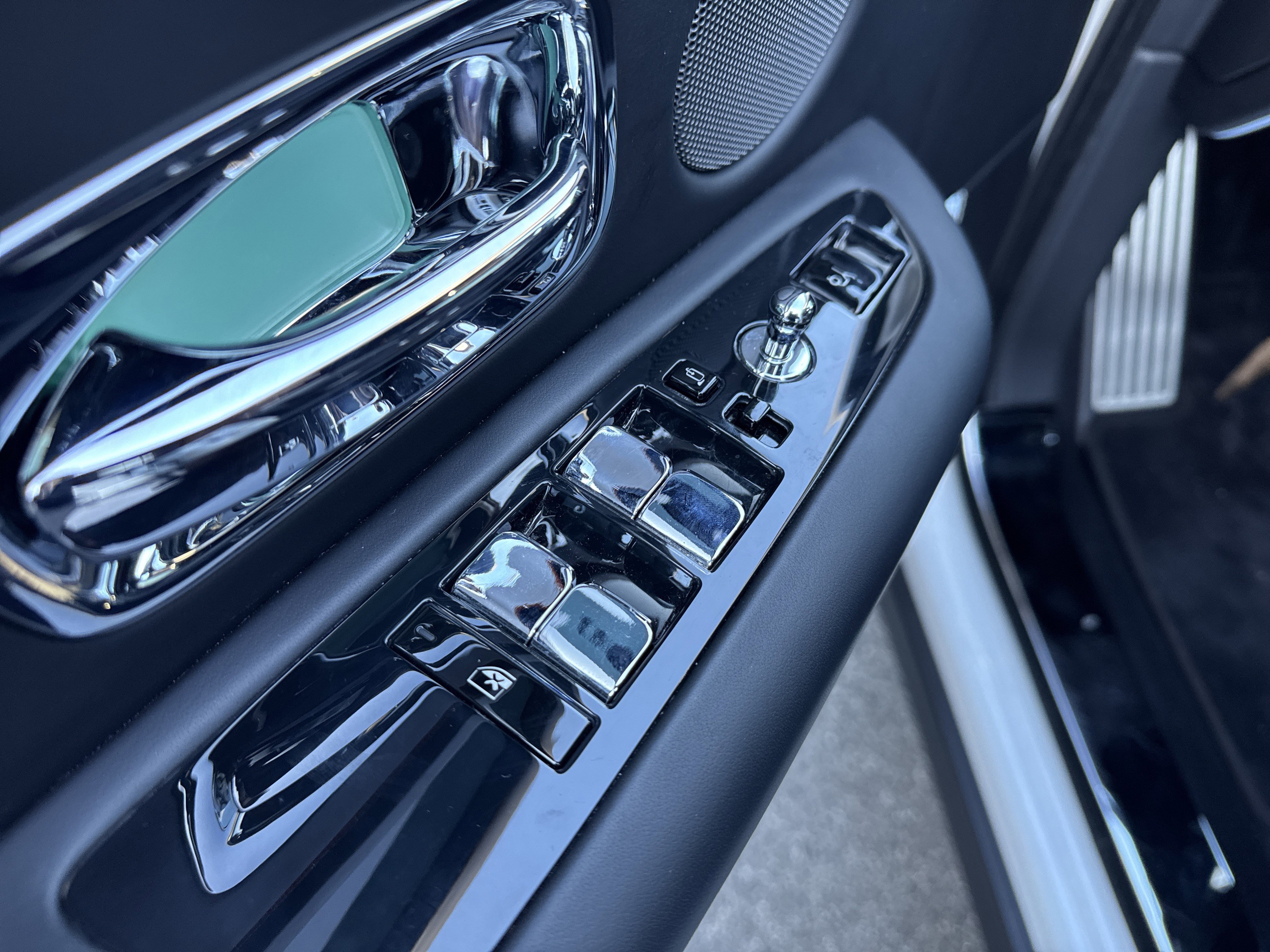 Certified 2022 Rolls-Royce Cullinan image 12