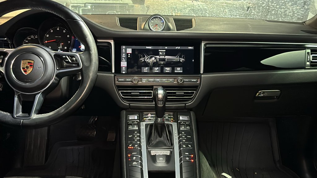 Used 2020 Porsche Macan AWD/4WD image 7