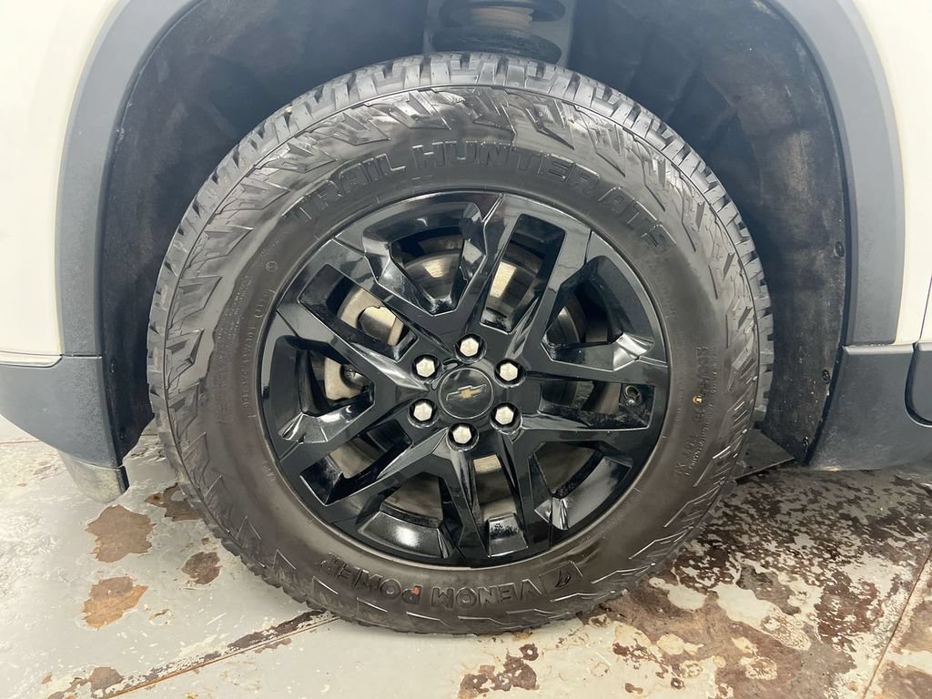 Used 2020 Chevrolet Traverse LT w/ LPO, Floor Liner Package FWD image 26