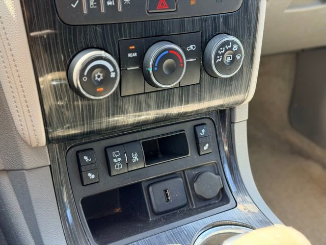 Used 2015 Chevrolet Traverse LT w/ Style and Technology Package image 13