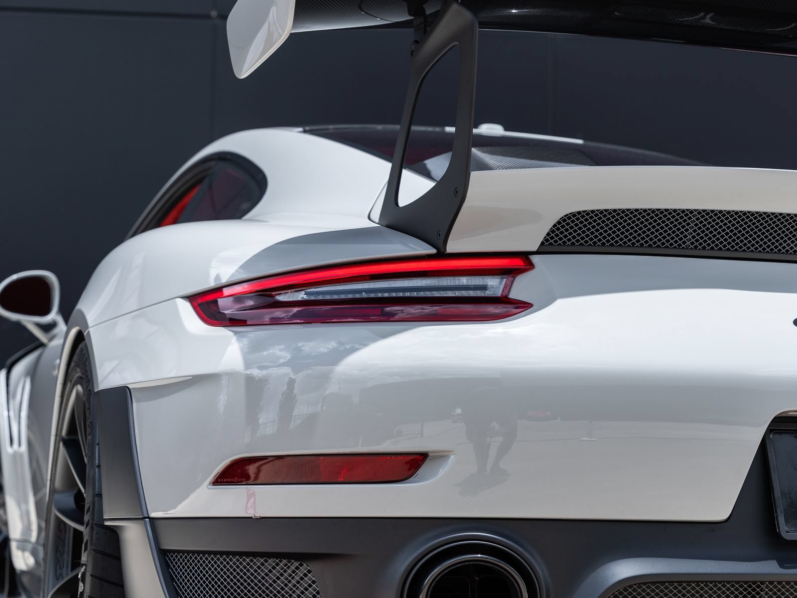 Certified 2019 Porsche 911 GT2 RS RWD image 16