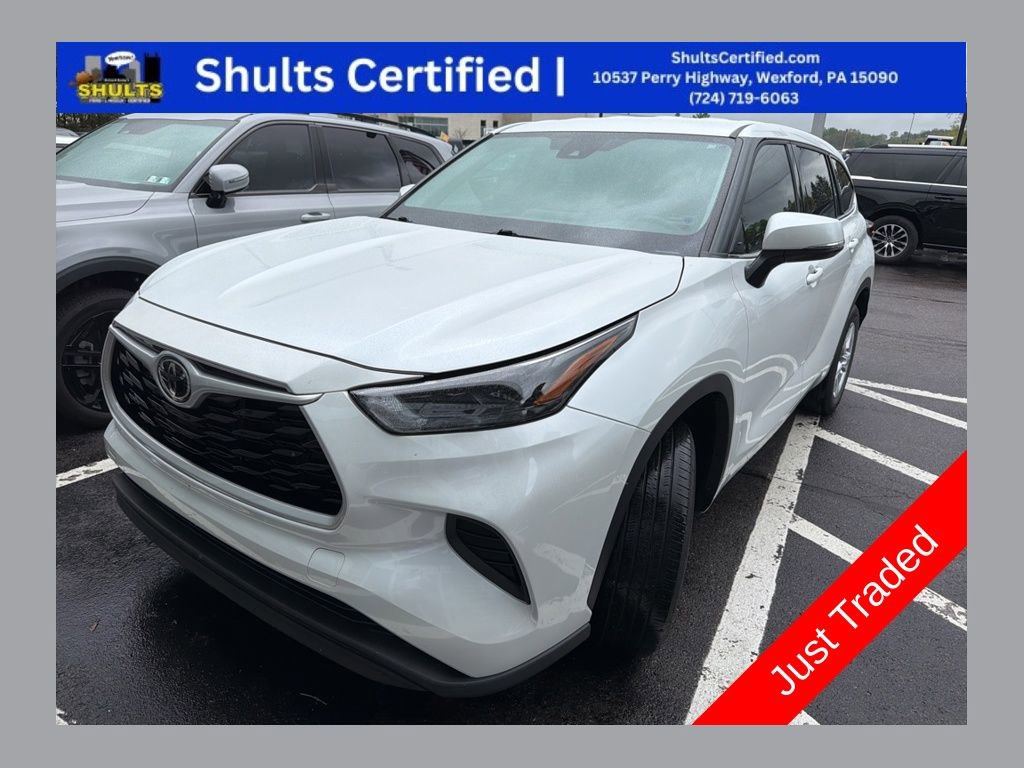 Used 2022 Toyota Highlander L FWD image 1
