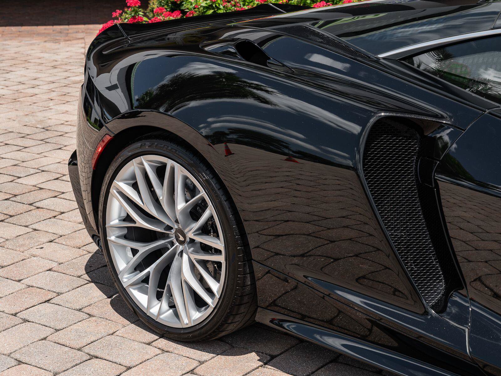 Used 2025 McLaren GTS RWD image 15