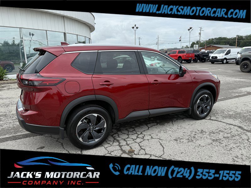 Used 2025 Nissan Rogue SV w/ SV Premium Package image 12
