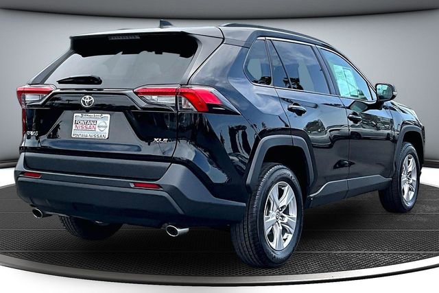 Used 2023 Toyota RAV4 XLE FWD image 6