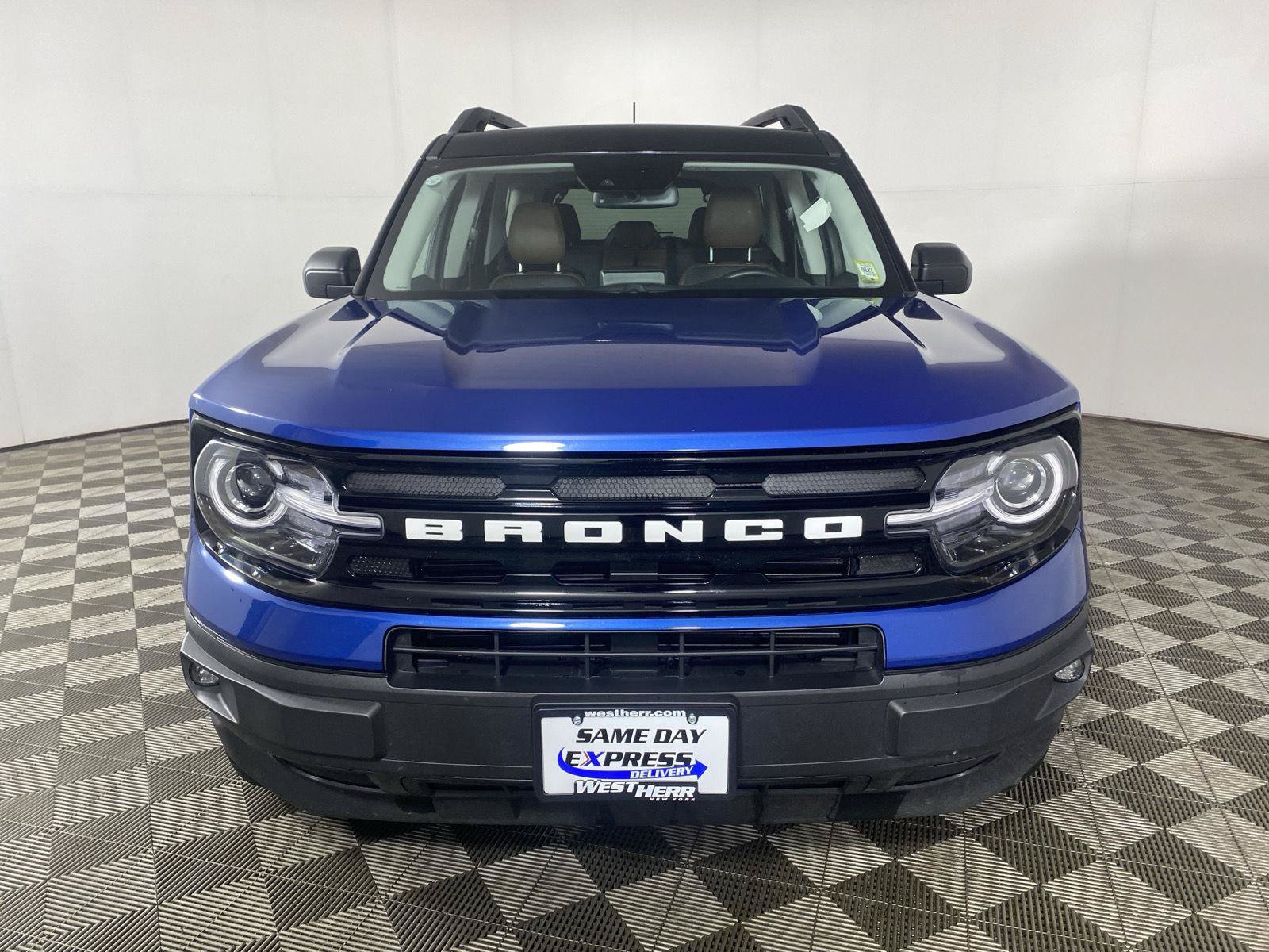 Used 2024 Ford Bronco Sport Outer Banks w/ Tech Package AWD/4WD image 2