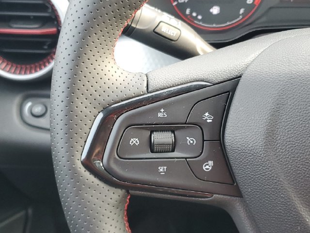 Certified 2026 Chevrolet Trax RS FWD image 20