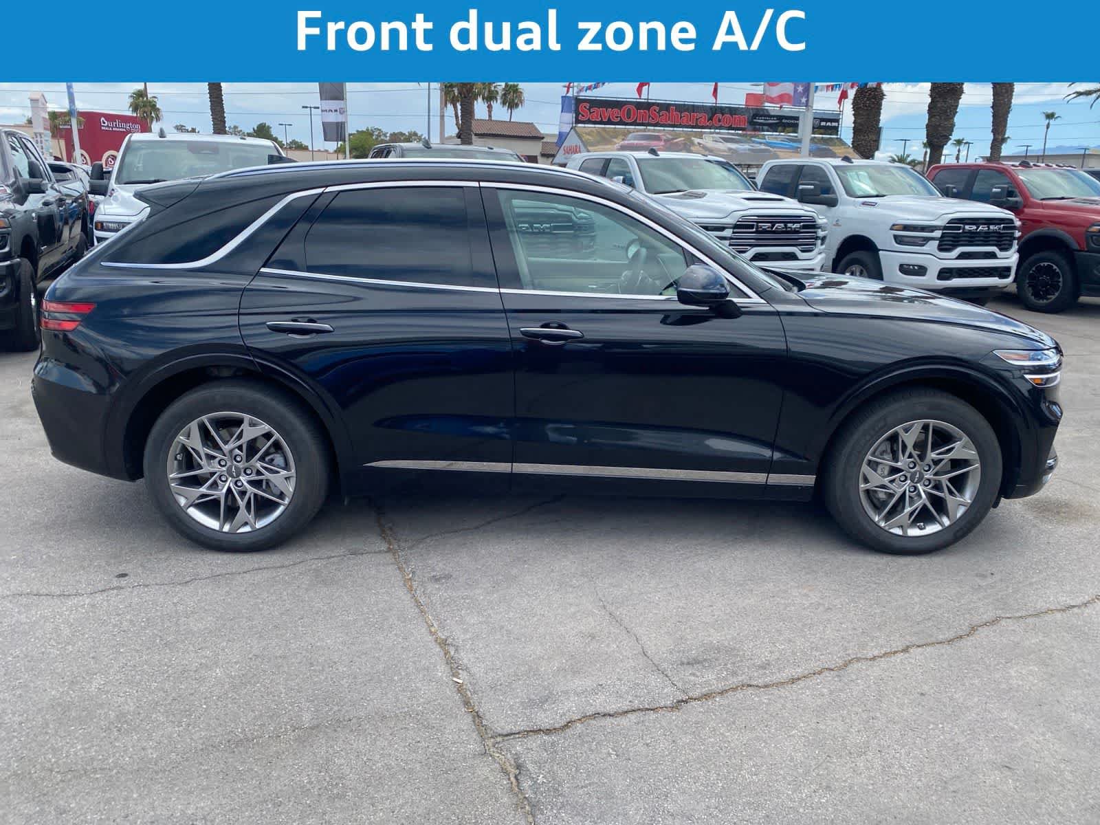 Used 2025 Genesis GV70 2.5T AWD/4WD image 7