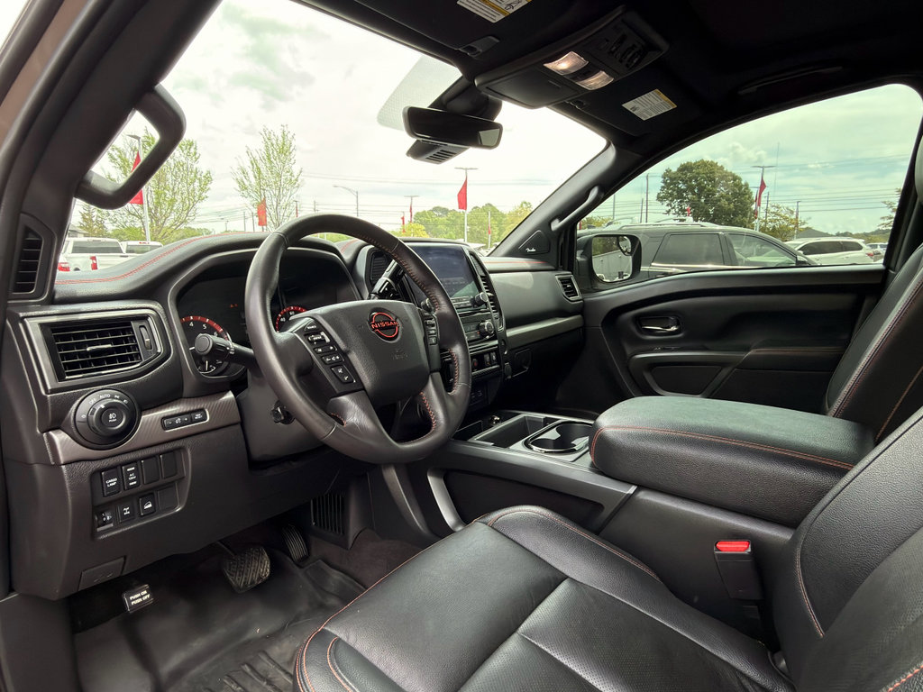 Used 2023 Nissan Titan PRO-4X w/ Pro-4x Convenience Package image 9