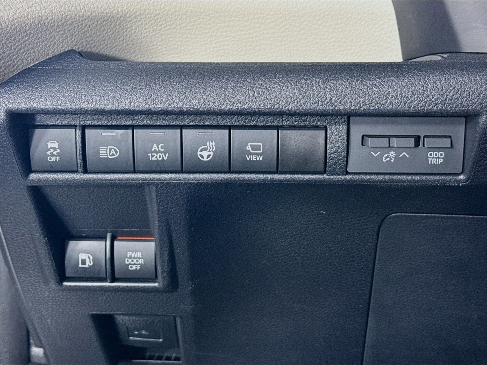 Certified 2022 Toyota Sienna Platinum image 11