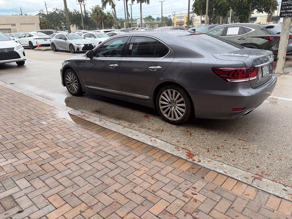 Used 2014 Lexus LS 460 AWD w/ Comfort Package image 6