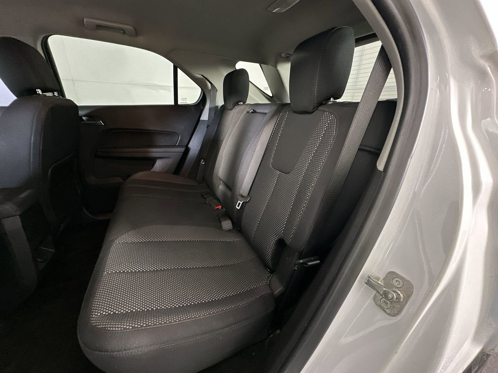 Used 2017 Chevrolet Equinox LT w/ Convenience Package image 26