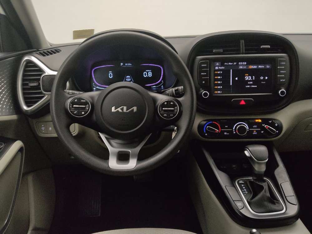 Used 2025 Kia Soul LX w/ LX Technology Package FWD image 22