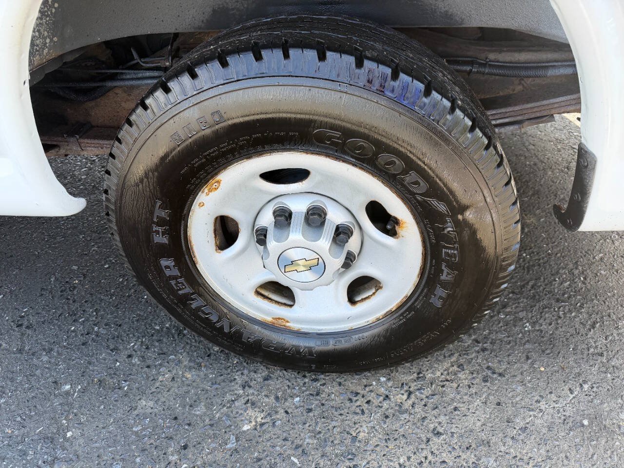 Used 2013 Chevrolet Express 2500 RWD image 13
