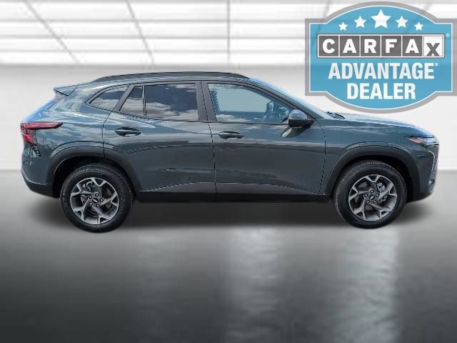 Certified 2025 Chevrolet Trax LT FWD image 29