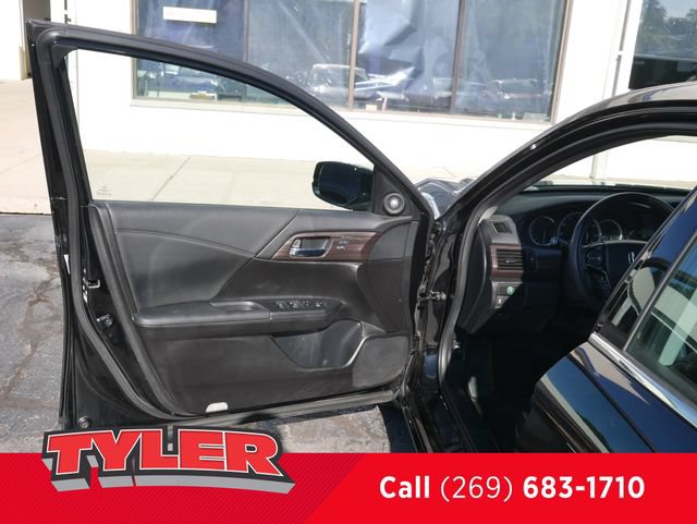 Used 2017 Honda Accord EX-L image 19