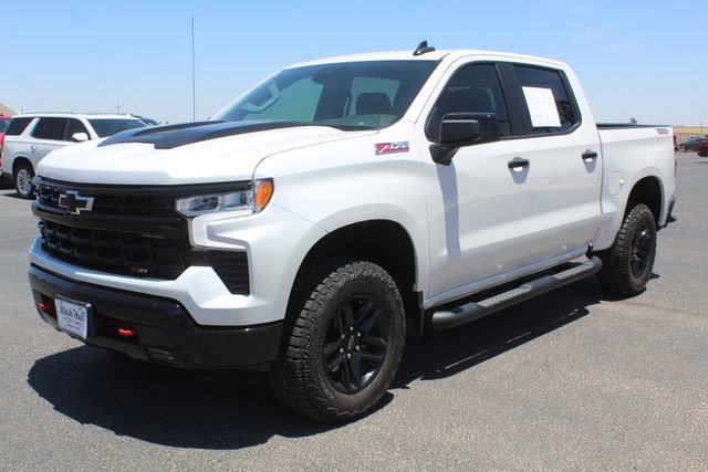 Used 2024 Chevrolet Silverado 1500 LT Trail Boss w/ Convenience Package II AWD/4WD image 9