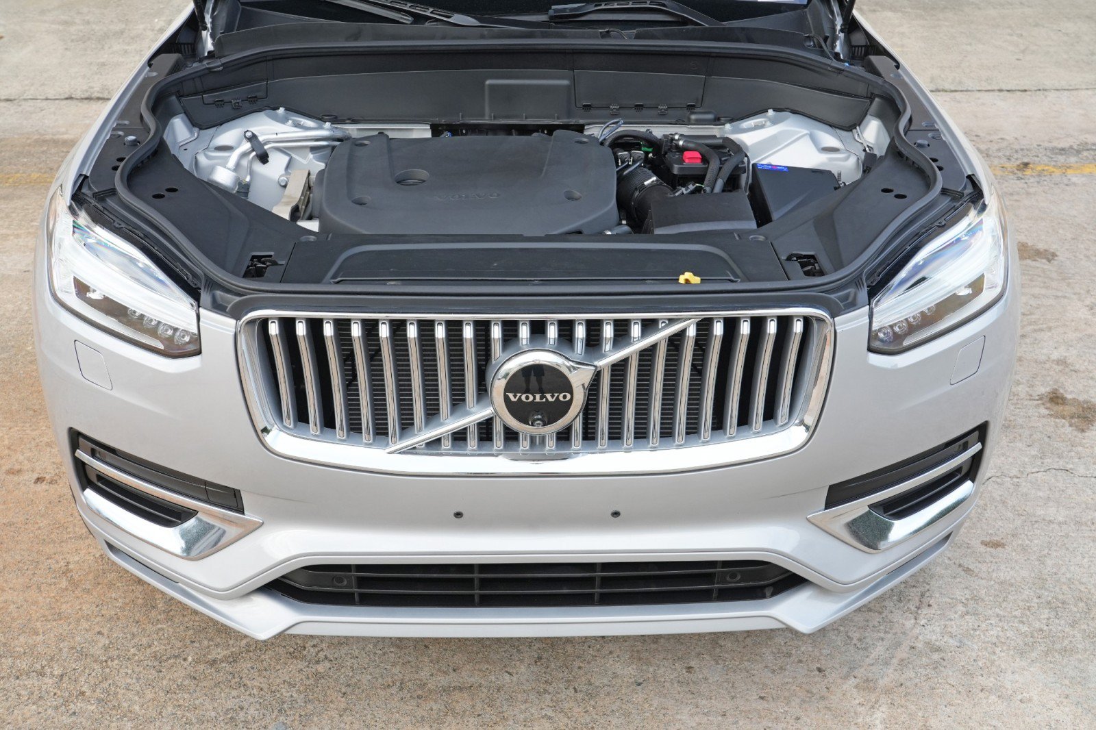 Used 2025 Volvo XC90 B6 Plus AWD/4WD image 8