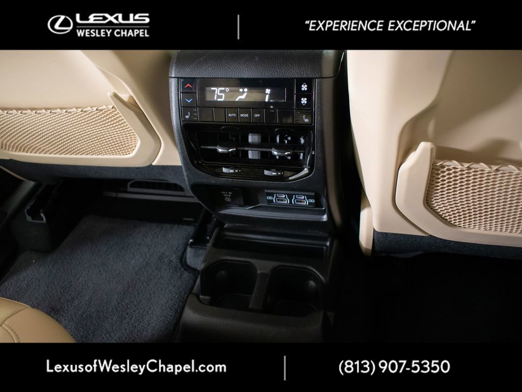 Used 2024 Jeep Grand Cherokee L Limited w/ Black Appearance Package RWD image 23