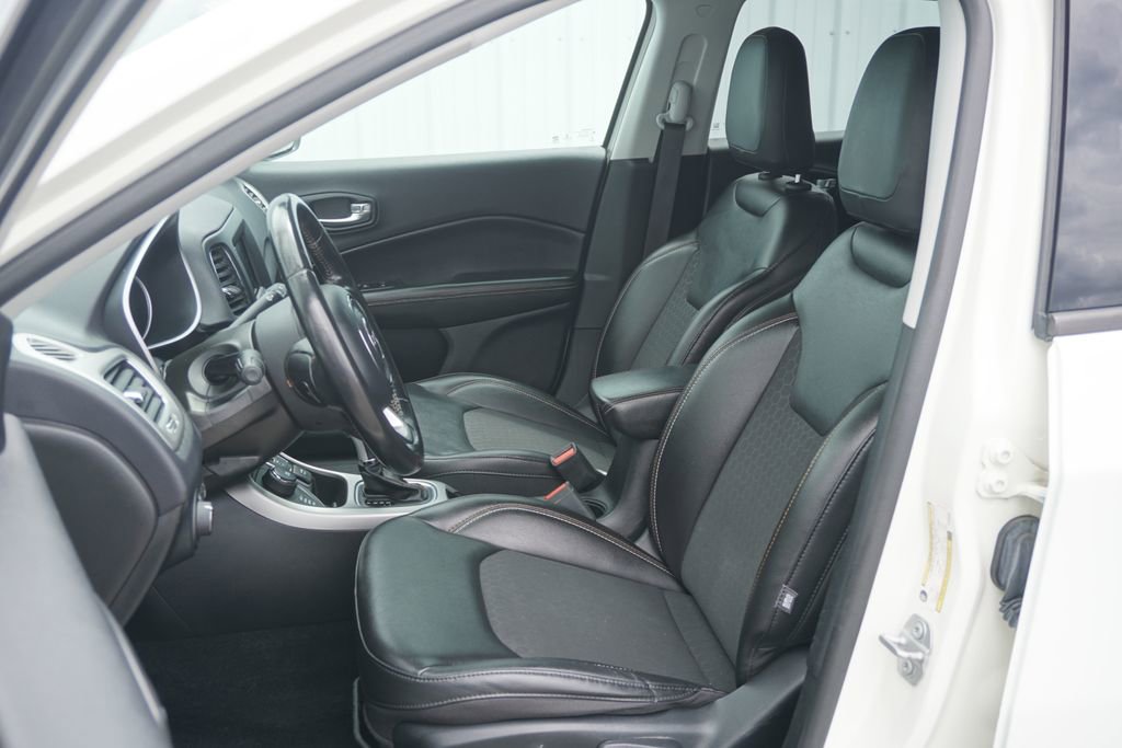 Used 2019 Jeep Compass Latitude image 12