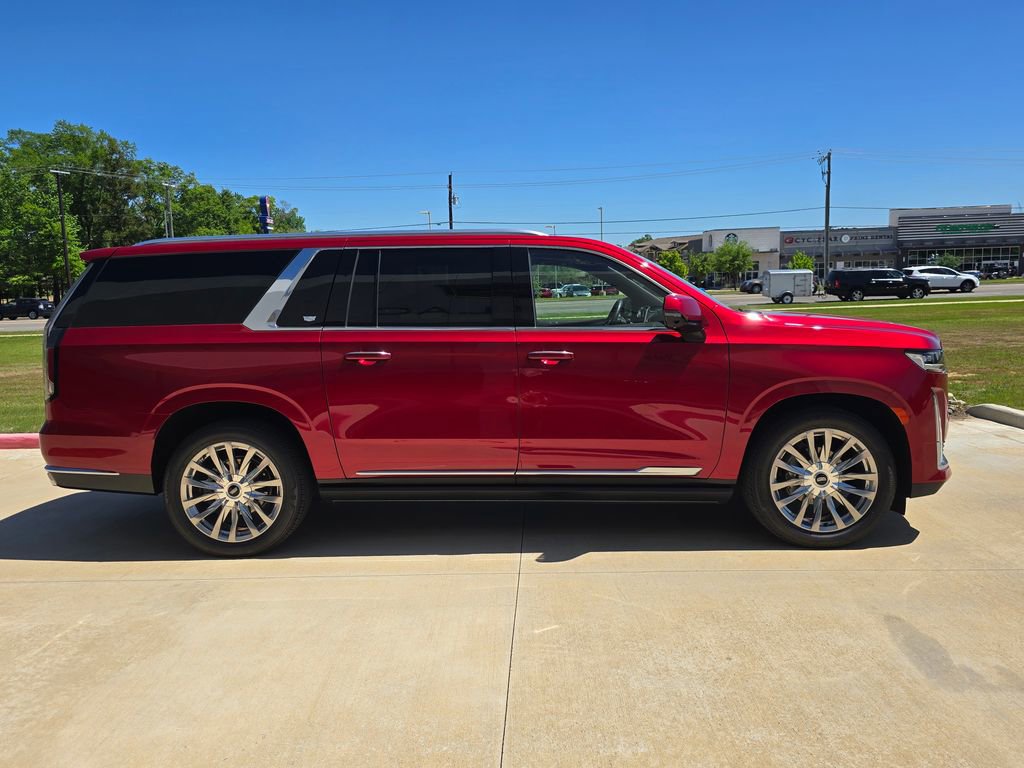 Used 2022 Cadillac Escalade ESV Premium Luxury w/ Performance Package RWD image 6