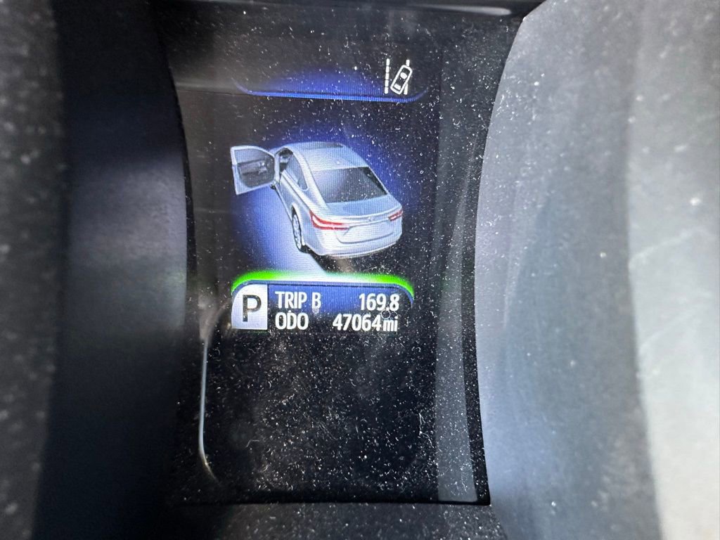 Used 2017 Toyota Avalon Limited image 10