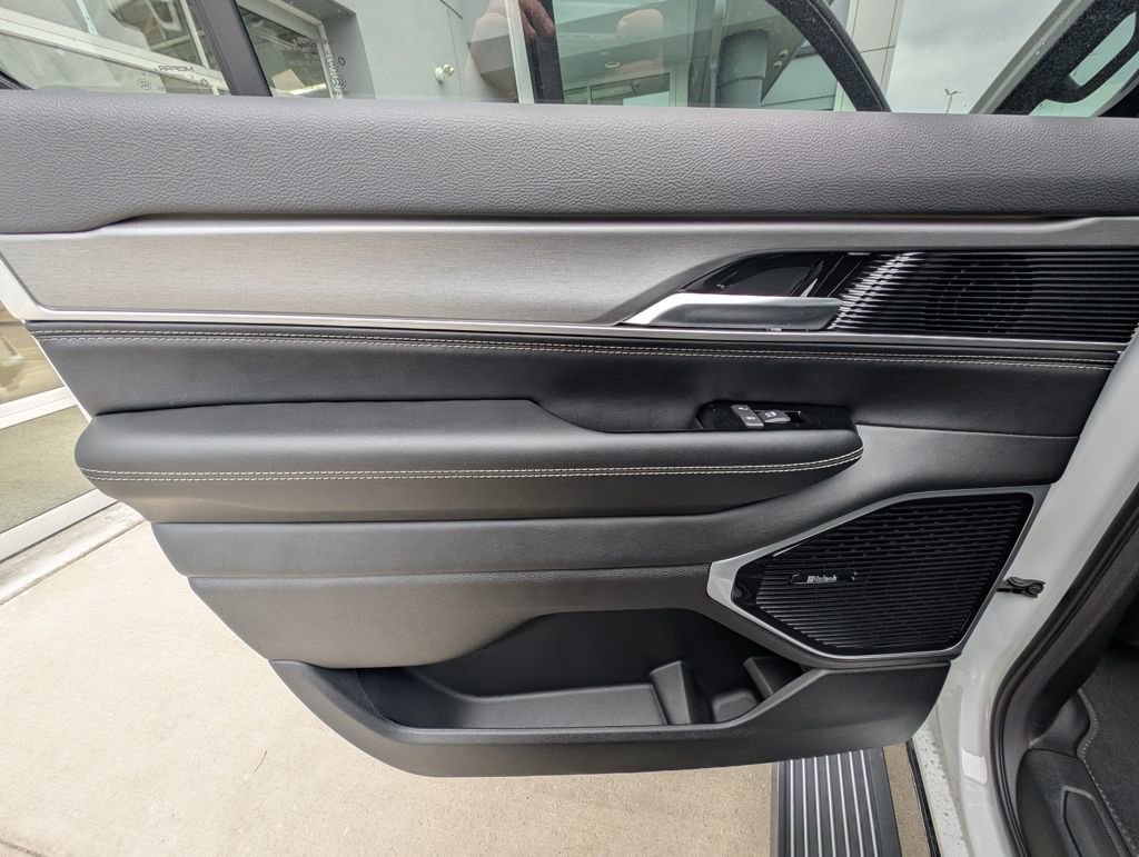 New 2026 Jeep Grand Wagoneer L Limited w/ Premium Group II image 44