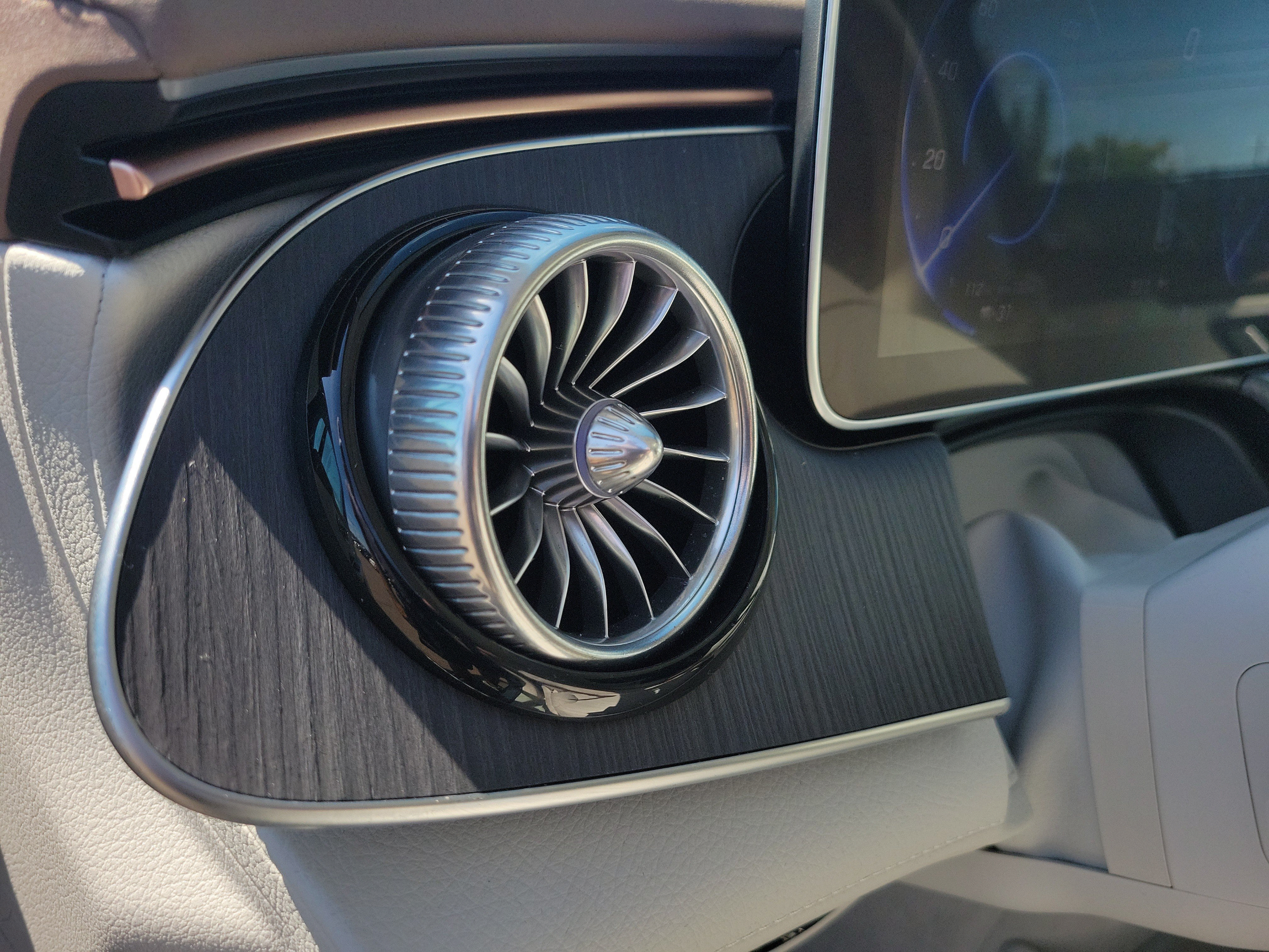 Certified 2023 Mercedes-Benz EQE 350+ SUV image 16