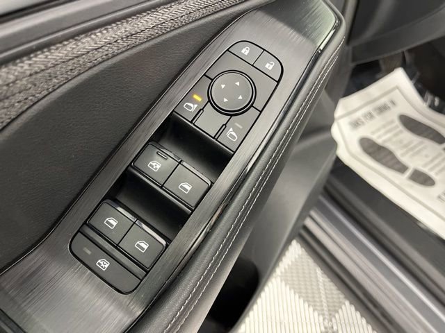 Used 2023 Nissan Rogue SV image 30