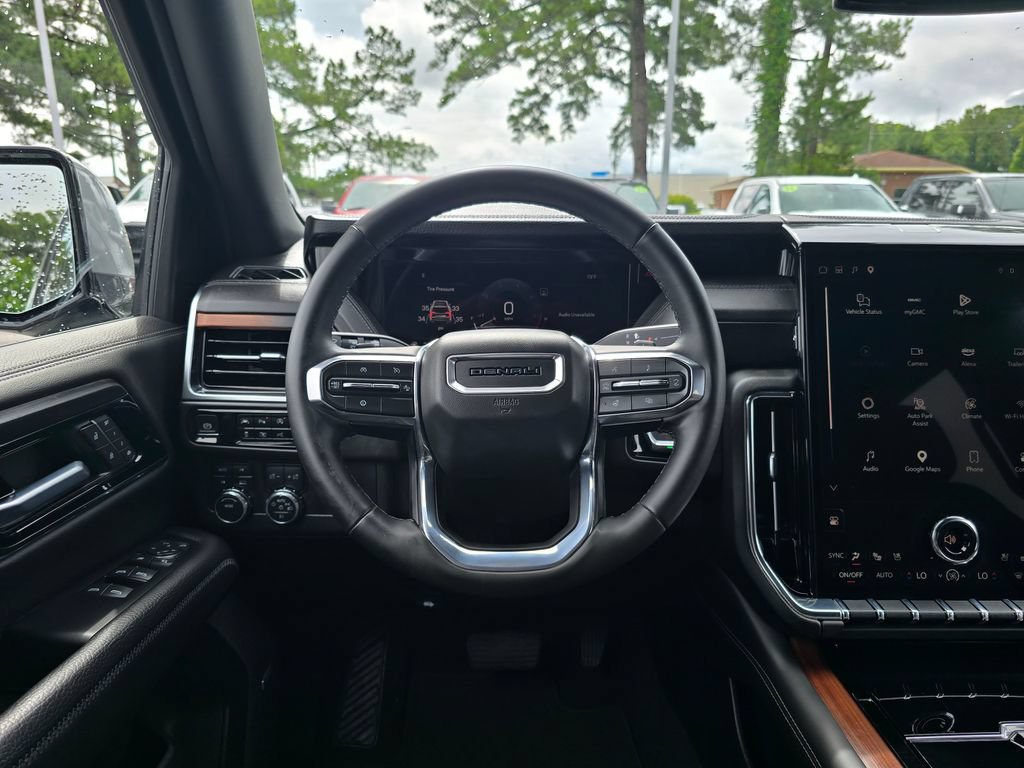 Certified 2025 GMC Yukon Denali AWD/4WD image 13