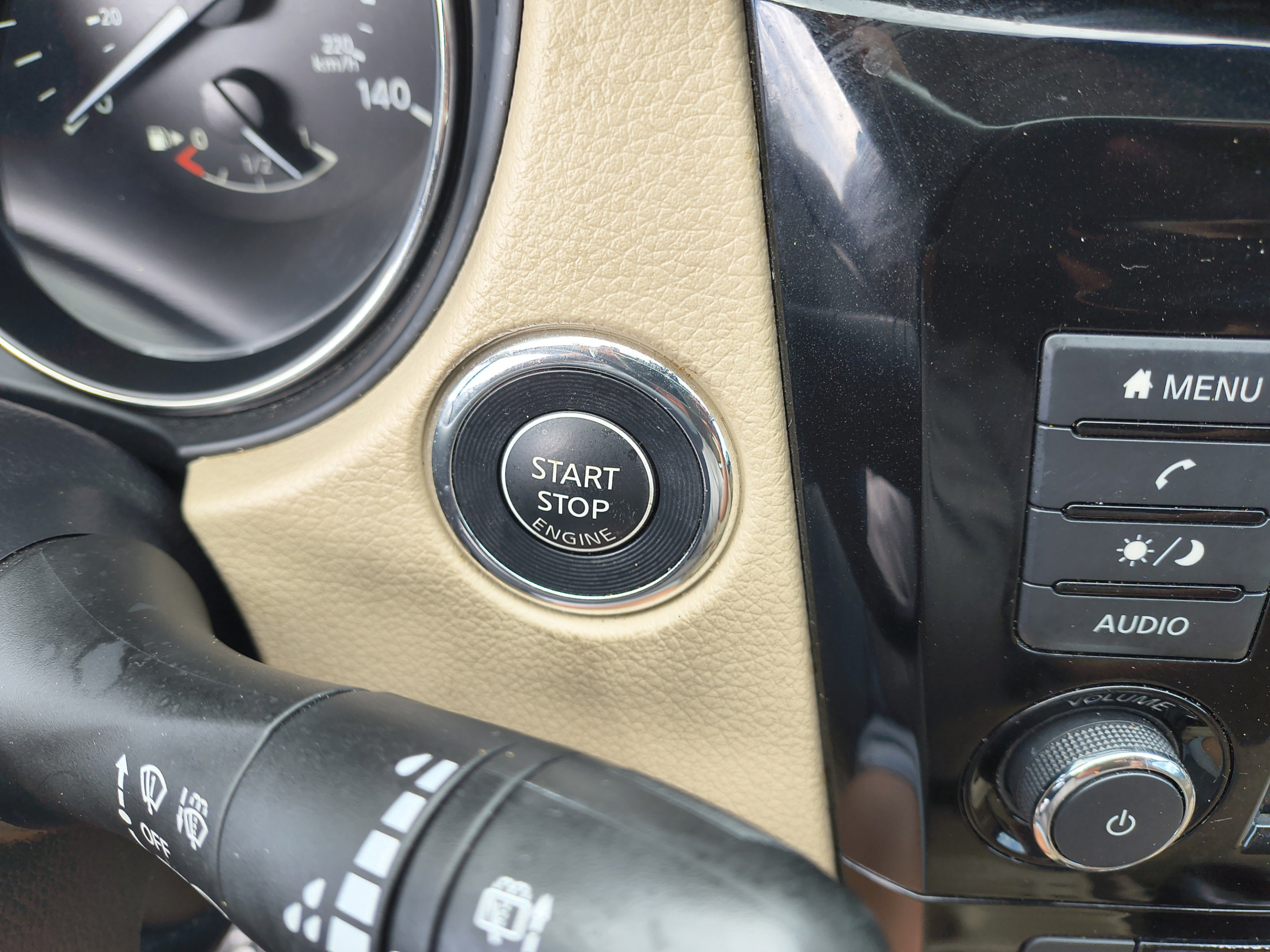 Certified 2019 Nissan Rogue SV FWD image 33