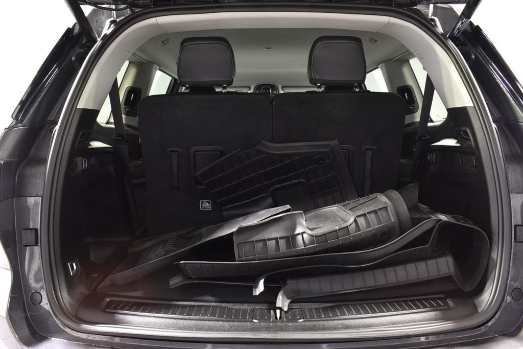 Used 2023 Jeep Grand Cherokee L Limited image 28