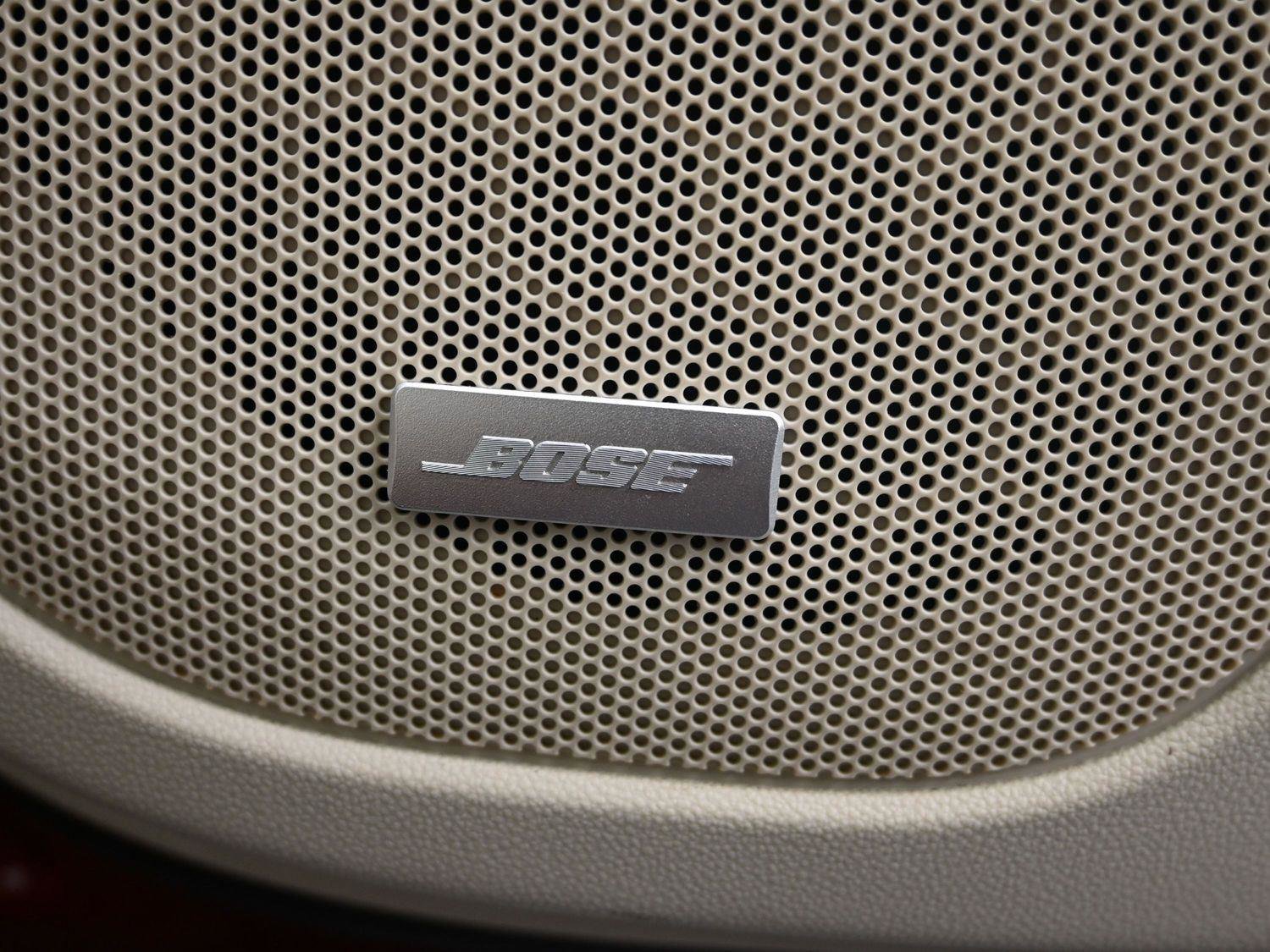 Used 2023 GMC Acadia Denali w/ Denali Ultimate Package image 10