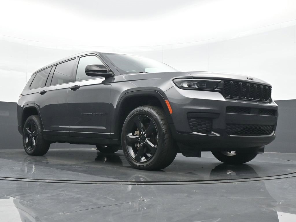 Used 2021 Jeep Grand Cherokee L Laredo image 24