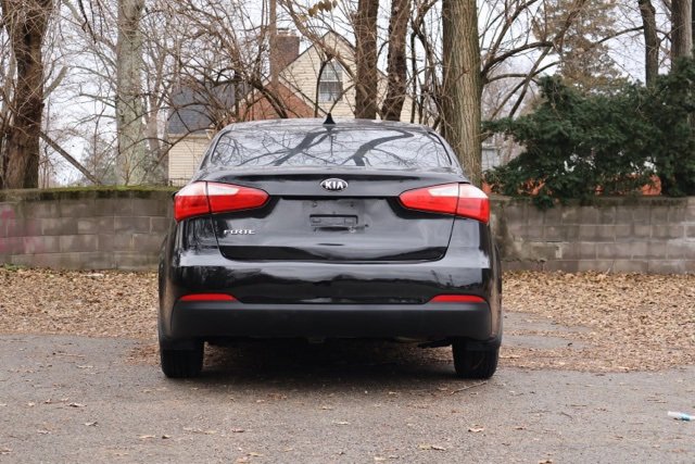 Used 2016 Kia Forte LX image 16