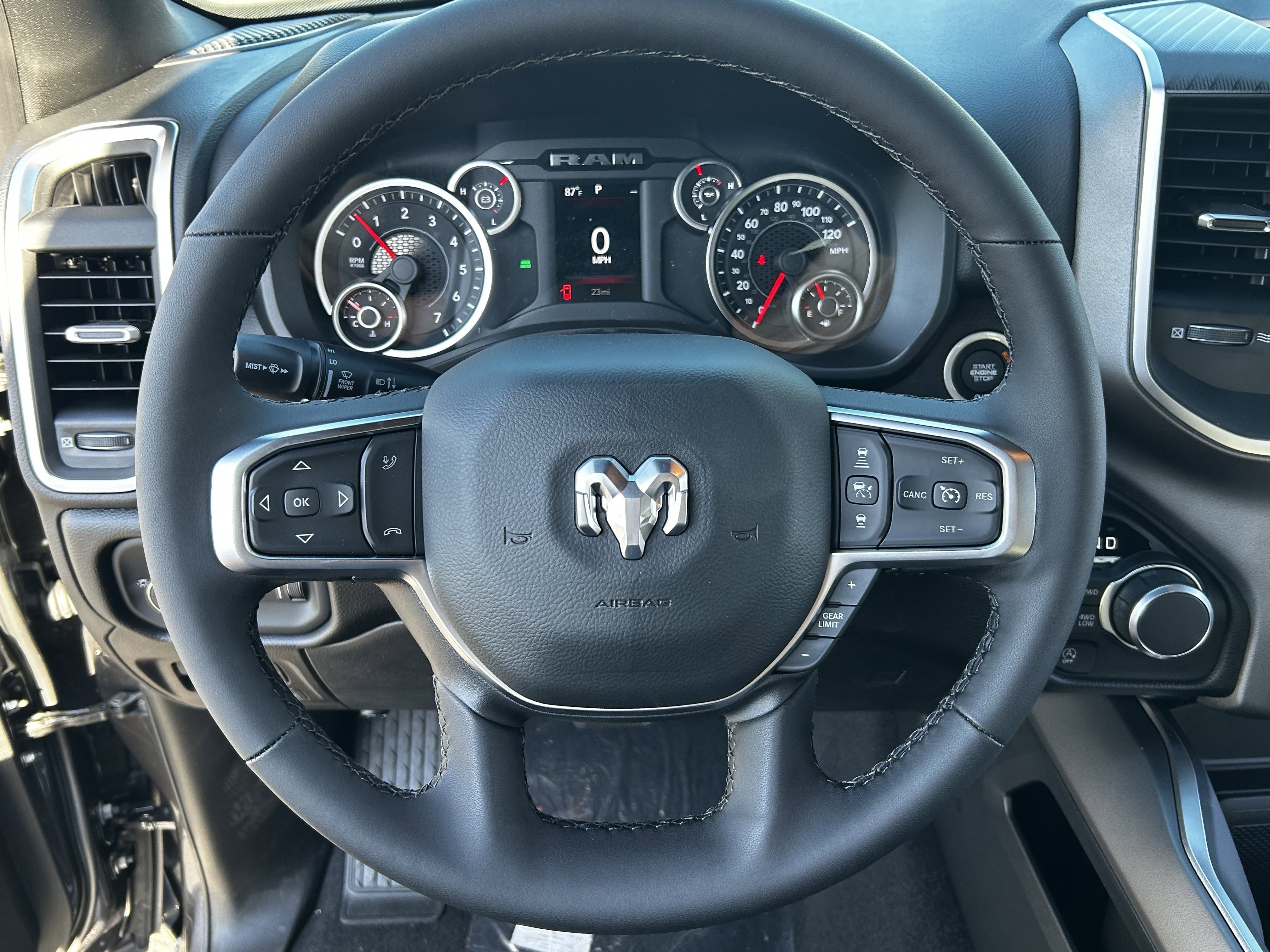 New 2026 RAM 1500 Big Horn AWD/4WD image 18