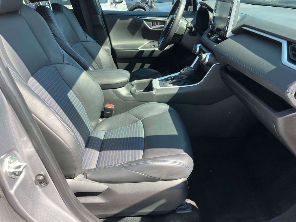 Used 2022 Toyota RAV4 XSE w/ XSE Grade Weather Package AWD/4WD image 12
