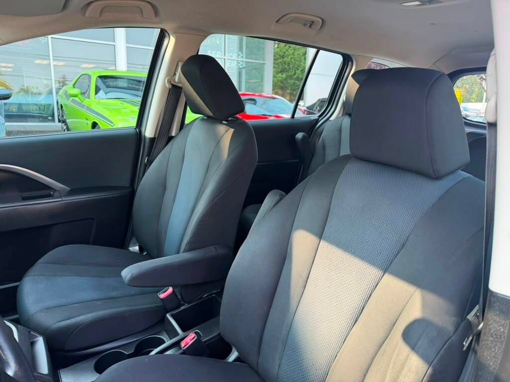 Used 2014 MAZDA MAZDA5 Sport FWD image 18