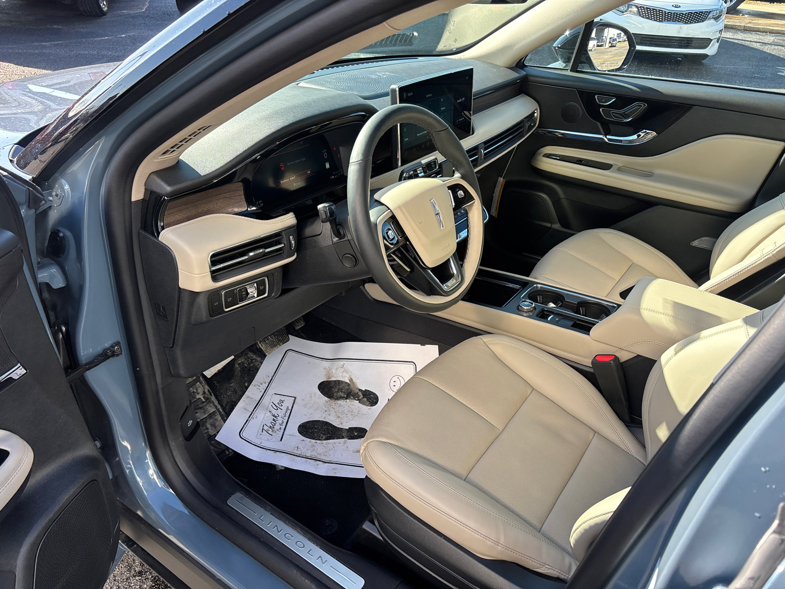 New 2026 Lincoln Corsair Reserve image 25