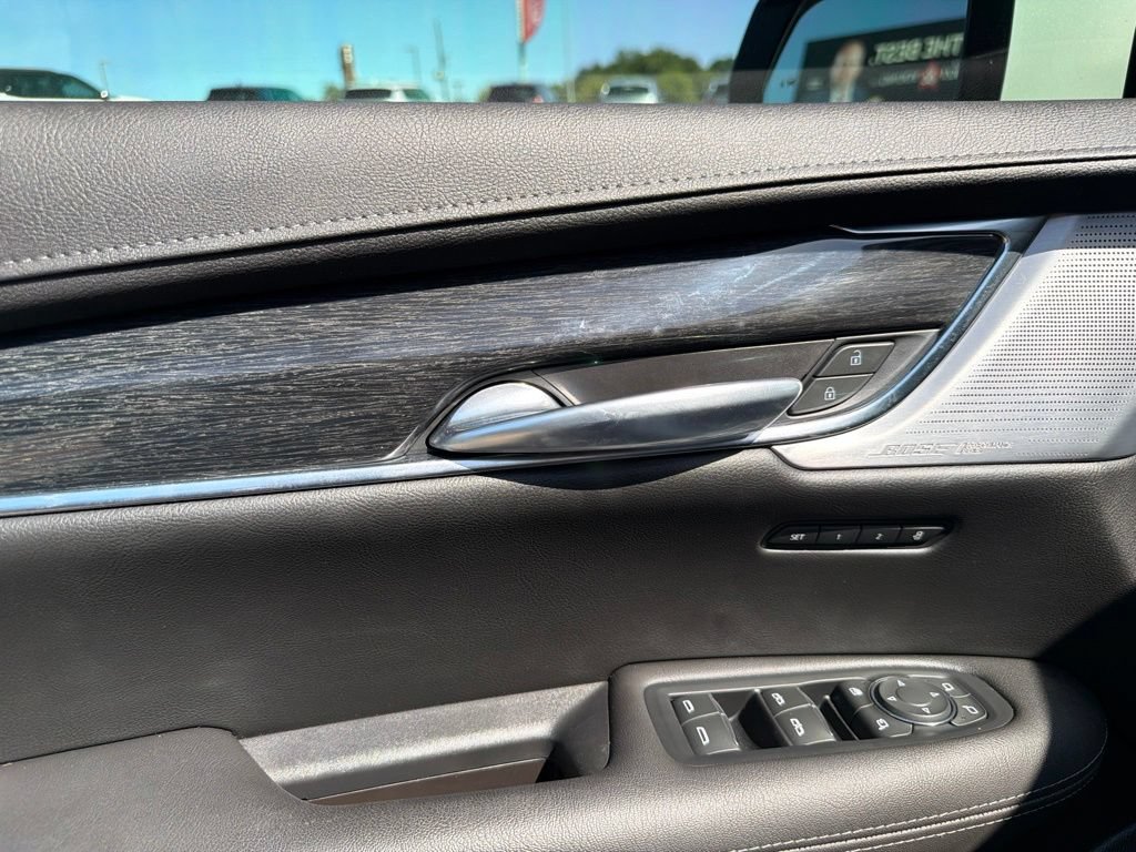 Used 2022 Cadillac XT5 Premium Luxury w/ Technology Package FWD image 13