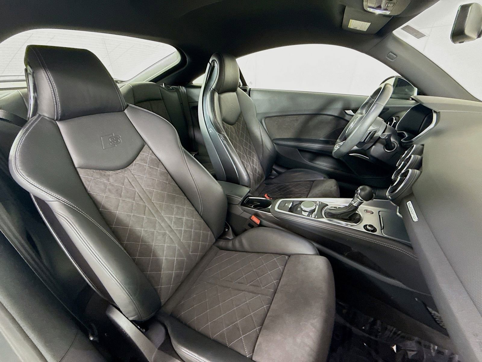 Used 2018 Audi TT 2.0T w/ Technology Package image 24