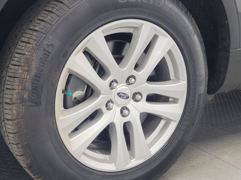 Used 2018 Ford Explorer XLT w/ Class II Trailer Tow Package image 31