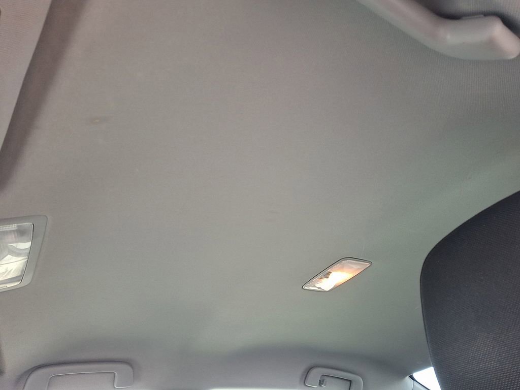 Used 2015 Toyota Camry LE image 14