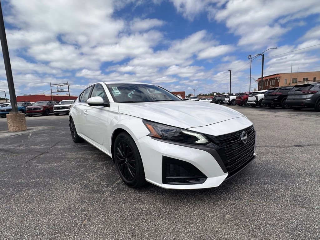 New 2026 Nissan Altima 2.5 SV w/ SV Special Edition Package FWD image 9